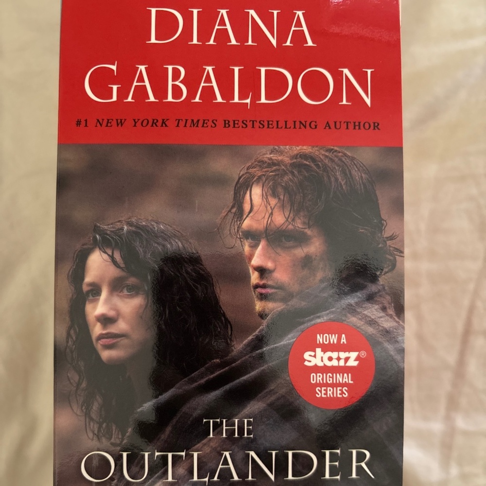 Outlander 1-4 book series collection. (mass market paperback)